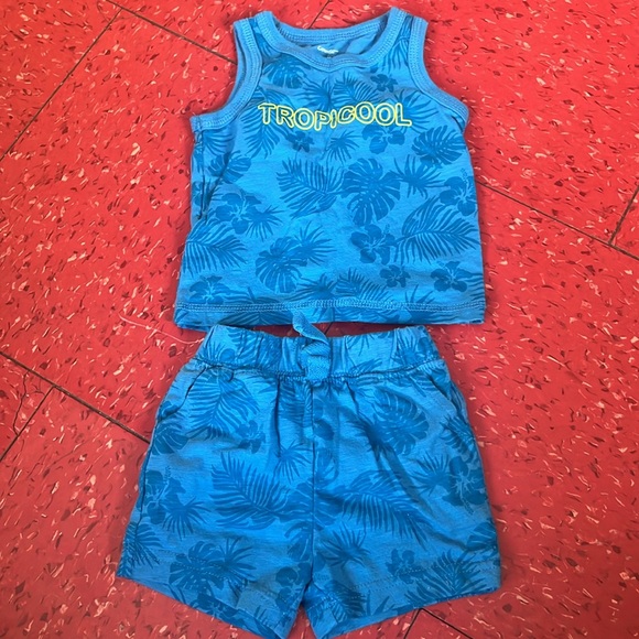 Lot of 0-3 month clothes - Picture 7 of 16